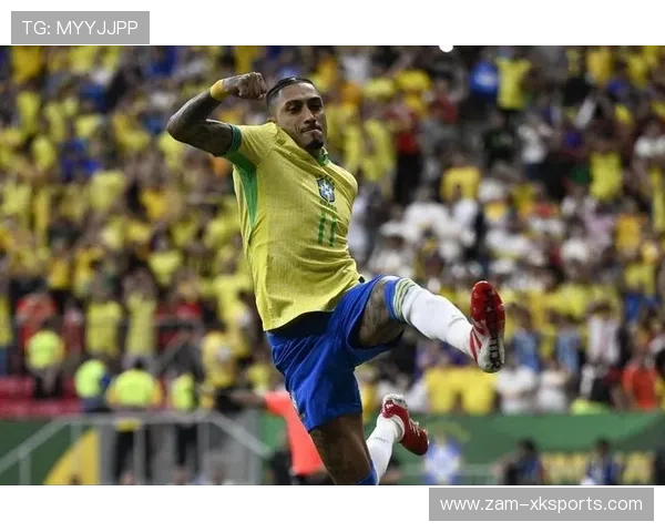 拉菲尼亚外脚背传中制造致命一击